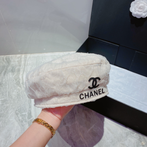 Chanel CC Logo Beige Beret Hat 