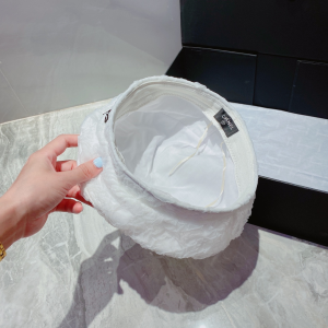 Replica Womens Hats Chanel CC Logo White Beret Hat A190PP180 AA189648