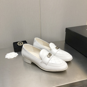 Chanel CC Logo White Leather Flat Loafers 