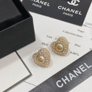 Replica Womens Jewelry Chanel CC Logo Heart Earrings A152PP180 AA190132