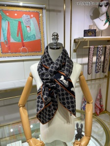 Replica Womens Scarf Celine Triomphe Silk Scarf Orange 140x140CM A151PP280 AA190047