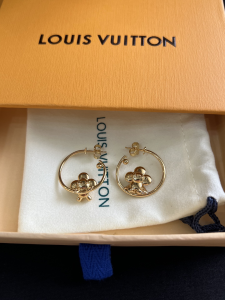 Louis Vuittono Vivienne Gold Earrings 