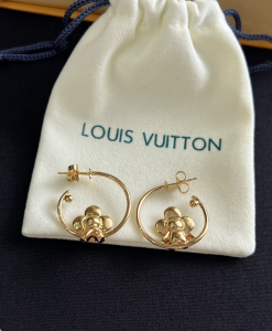 Replica Womens Jewelry Louis Vuittono Vivienne Gold Earrings A152PP180 AA190562