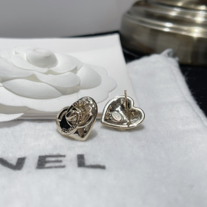 Replica Womens Jewelry Chanel Gold CC Logo Heart Earrings A173PP180 AA191042