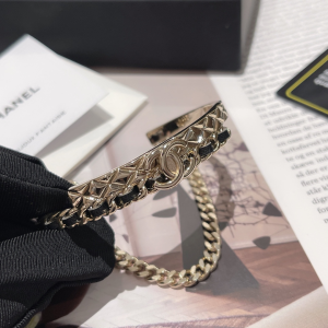 Essenceofluxury Womens Jewelry Chanel CC Gold Chain Leather Bracelet A173PP180 AA191308