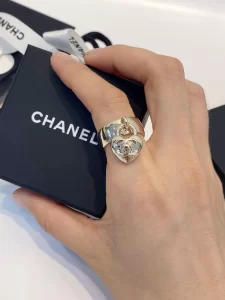 Essenceofluxury Womens Jewelry Chanel Gold Heart Lock Rings A39PP180 AA191399