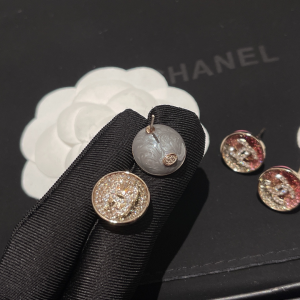 Replica Womens Jewelry Chanel Crystals CC Round Earrings A173PP180 AA191971