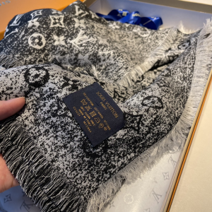 Replica Womens Scarf Louis Vuitton Denim Gradient Monogram Shawl in Black 142x142CM A151PP280 AA191816 Replica Womens Scarf Louis Vuitton Denim Gradient Monogram Shawl in Black 142x142CM A151PP280 AA191816
