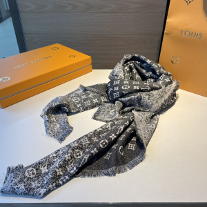 Replica Womens Scarf Louis Vuitton Denim Gradient Monogram Shawl in Black 142x142CM A151PP280 AA191816 Replica Womens Scarf Louis Vuitton Denim Gradient Monogram Shawl in Black 142x142CM A151PP280 AA191816