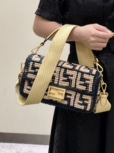 Essenceofluxury Womens Handbags Fendi Baguette Medium Flap Shoulder Bag in Black Pink Raffia Back with Crocheted FF 8273B 27x6x15CM A99P1280 AA192025 Essenceofluxury Womens Handbags Fendi Baguette Medium Flap Shoulder Bag in Black Pink Raffia Back with Crocheted FF 8273B 27x6x15CM A99P1280 AA192025