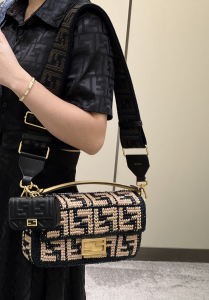 Essenceofluxury Womens Handbags Fendi Baguette Medium Flap Shoulder Bag in Black Pink Raffia Back with Crocheted FF 8273B 27x6x15CM A99P1280 AA192025 Essenceofluxury Womens Handbags Fendi Baguette Medium Flap Shoulder Bag in Black Pink Raffia Back with Crocheted FF 8273B 27x6x15CM A99P1280 AA192025