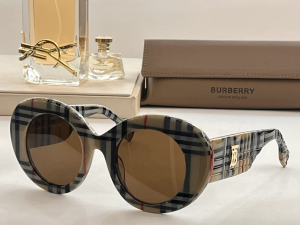 Burberry Essenceofluxury Sunglasses BB4370 Check 