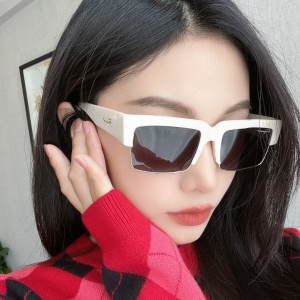 Essenceofluxury Womens Sunglasses Ferragamo Eyewear Sunglasses SF276 White A65PP180 AA192449