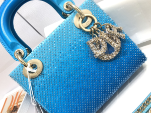 Essenceofluxury Womens Handbags Dior Mini Lady Dior Chain Shoulder Crossbody Bag in Metallic Blue Gradient Lambskin with Bead Embroidery 17x15x7CM A138PP2580 AA192461 Essenceofluxury Womens Handbags Dior Mini Lady Dior Chain Shoulder Crossbody Bag in Metallic Blue Gradient Lambskin with Bead Embroidery 17x15x7CM A138PP2580 AA192461