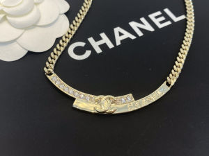 Essenceofluxury Womens Jewelry Chanel CC Chain Necklace A39PP180 AA192617