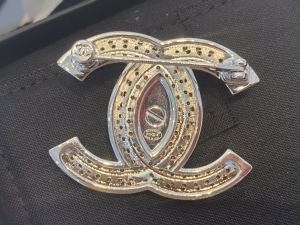 Essenceofluxury Womens Jewelry Chanel Crystals CC Brooch A39PP180 AA192616