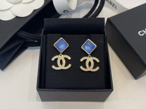 Chanel Crystals CC Pearls Earrings 