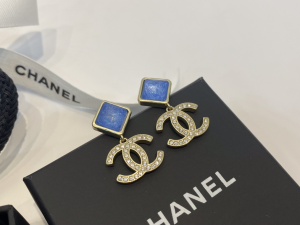 Essenceofluxury Womens Jewelry Chanel Crystals CC Pearls Earrings A39PP180 AA192615