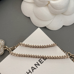 Essenceofluxury Womens Jewelry Chanel CC Crystals Heart Chain Bracelet A152PP180 AA192747