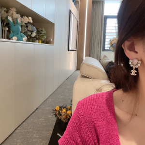 Essenceofluxury Womens Jewelry Chanel Crystals CC Logo Earrings A39PP180 AA192820