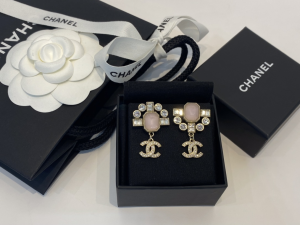 Essenceofluxury Womens Jewelry Chanel Crystals CC Logo Earrings A39PP180 AA192820