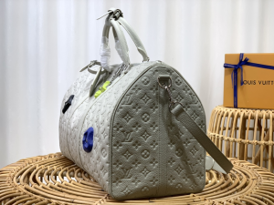 Essenceofluxury Womens Handbags Louis Vuitton Keepall 50 Travel Bag in Off White Monogram Embossed Leather M20901 50x29x23CM A103PP1480 AA192839 Essenceofluxury Womens Handbags Louis Vuitton Keepall 50 Travel Bag in Off White Monogram Embossed Leather M20901 50x29x23CM A103PP1480 AA192839