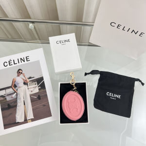 Replica Free Gift Celine Purse with Hook Cuir Triomphe Pink Calfskin A62PP110 AA193061