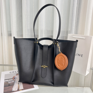 Replica Free Gift Celine Purse with Hook Cuir Triomphe Tan Calfskin A62PP110 AA193059