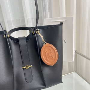 Replica Free Gift Celine Purse with Hook Cuir Triomphe Tan Calfskin A62PP110 AA193059