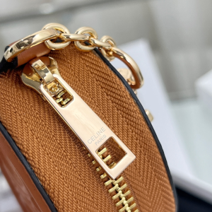 Replica Free Gift Celine Purse with Hook Cuir Triomphe Tan Calfskin A62PP110 AA193059