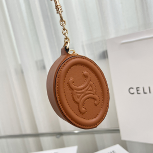 Replica Free Gift Celine Purse with Hook Cuir Triomphe Tan Calfskin A62PP110 AA193059