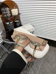 Essenceofluxury Womens Sunglasses Burberry Eyewear Sunglasses Be4336 Beige A144PP180 AA193120