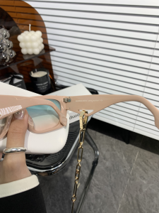 Essenceofluxury Womens Sunglasses Burberry Eyewear Sunglasses Be4336 Beige A144PP180 AA193120