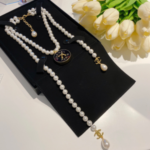Essenceofluxury Womens Jewelry Chanel Long Pearls Necklace White A39PP280 AA193216