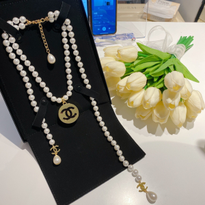 Essenceofluxury Womens Jewelry Chanel Long Pearls Necklace White A39PP280 AA193216