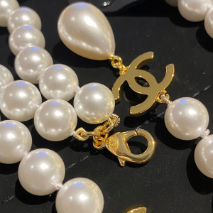 Essenceofluxury Womens Jewelry Chanel Long Pearls Necklace White A39PP280 AA193216