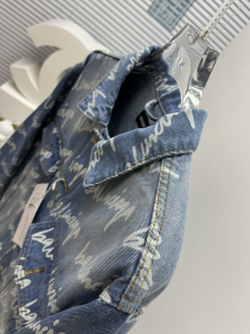 Essenceofluxury Mens Clothing Balenciaga Printed Denim Jacket Blue M To XXL A228PP680 AA193331