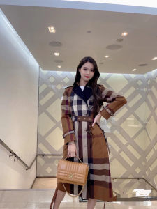 Essenceofluxury Womens Clothing Burberry Vintage Check Trench Coat SML A228PP1180 AA193327