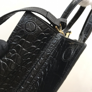 Essenceofluxury Womens Handbags Burberry Crocodile Embossed Leather Mini Frances Tote Bag in Black 27x10x20CM A197PP980 AA193314 Essenceofluxury Womens Handbags Burberry Crocodile Embossed Leather Mini Frances Tote Bag in Black 27x10x20CM A197PP980 AA193314
