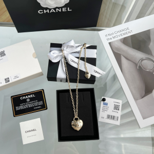 Replica Womens Jewelry Chanel Gold Lock Heart Chain Necklace A62PP180 AA193364
