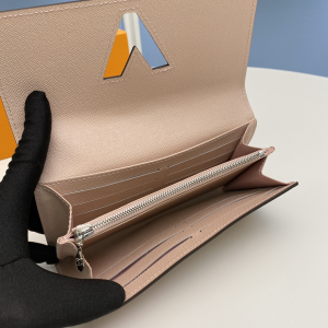 Essenceofluxury Womens Wallet Louis Vuitton Twist Wallet with LV Twist Lock in Pink Epi Leather M80690 19x10x2CM A117PP480 AA193684 Essenceofluxury Womens Wallet Louis Vuitton Twist Wallet with LV Twist Lock in Pink Epi Leather M80690 19x10x2CM A117PP480 AA193684