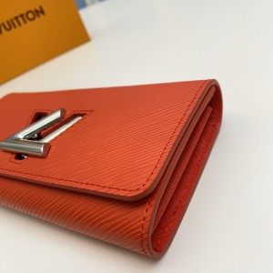 Essenceofluxury Womens Wallet Louis Vuitton Twist Wallet with LV Twist Lock in Red Epi Leather M80690 19x10x2CM A117PP480 AA193683 Essenceofluxury Womens Wallet Louis Vuitton Twist Wallet with LV Twist Lock in Red Epi Leather M80690 19x10x2CM A117PP480 AA193683