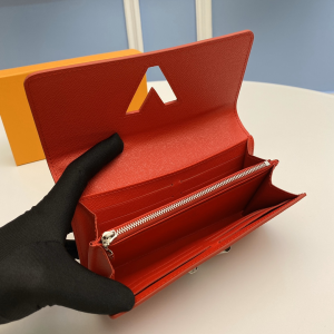 Essenceofluxury Womens Wallet Louis Vuitton Twist Wallet with LV Twist Lock in Red Epi Leather M80690 19x10x2CM A117PP480 AA193683 Essenceofluxury Womens Wallet Louis Vuitton Twist Wallet with LV Twist Lock in Red Epi Leather M80690 19x10x2CM A117PP480 AA193683