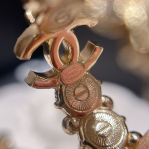 Essenceofluxury Womens Jewelry Chanel Diamonds CC Logo Earrings A173PP180 AA193783