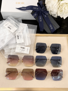 Essenceofluxury Womens Sunglasses Jimmy Choo Jans Eyewear Sunglasses Purple A65PP180 AA193895