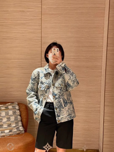 Essenceofluxury Mens Clothing Louis Vuitton Classic Denim Jacket 46 48 50 A198PP880 AA194144