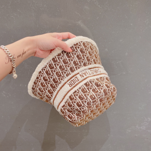 Essenceofluxury Womens Hats Dior Oblique Wool Bucket Hat Brown A190PP180 AA194136