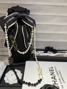 Essenceofluxury Womens Jewelry Chanel Black and White Pearls Necklaces A173PP280 AA194096