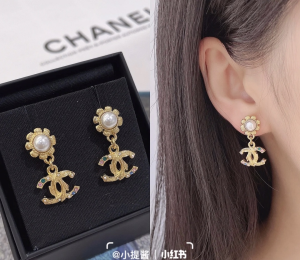 Essenceofluxury Womens Jewelry Chanel CC Logo Earrings A39PP180 AA194232