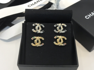 Essenceofluxury Womens Jewelry Chanel CC Logo Earrings A39PP180 AA194233